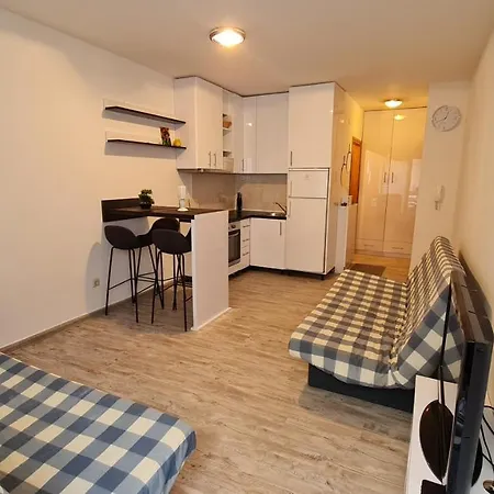 Apartment Apartments Baska Voda